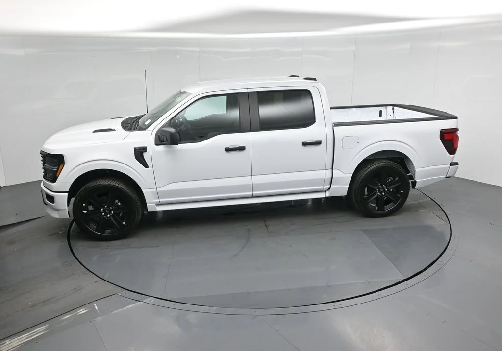 New 2026 Oxford White Ford STX image 37