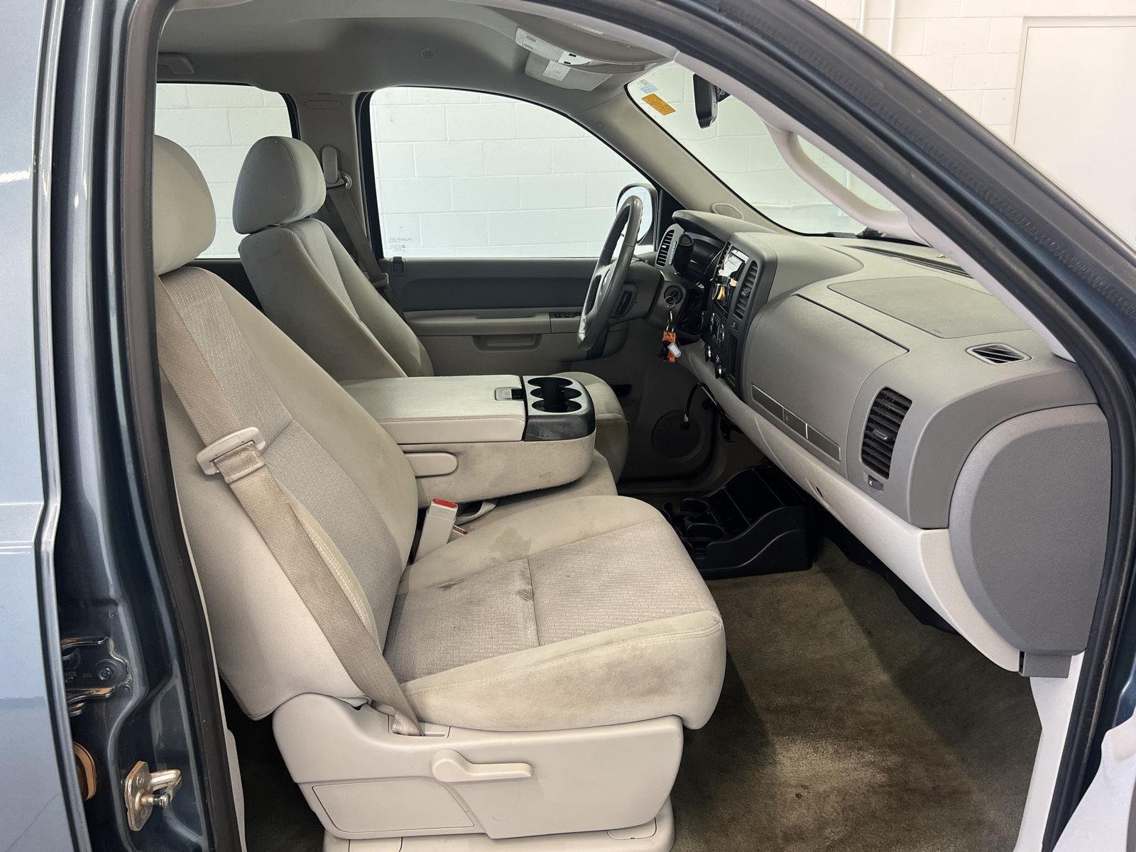 Used 2013 Blue Granite Metallic Chevrolet LT image 6