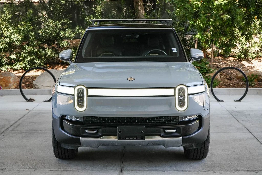 Used 2024  Rivian Adventure Dual Motor Perf Max Pack image 2