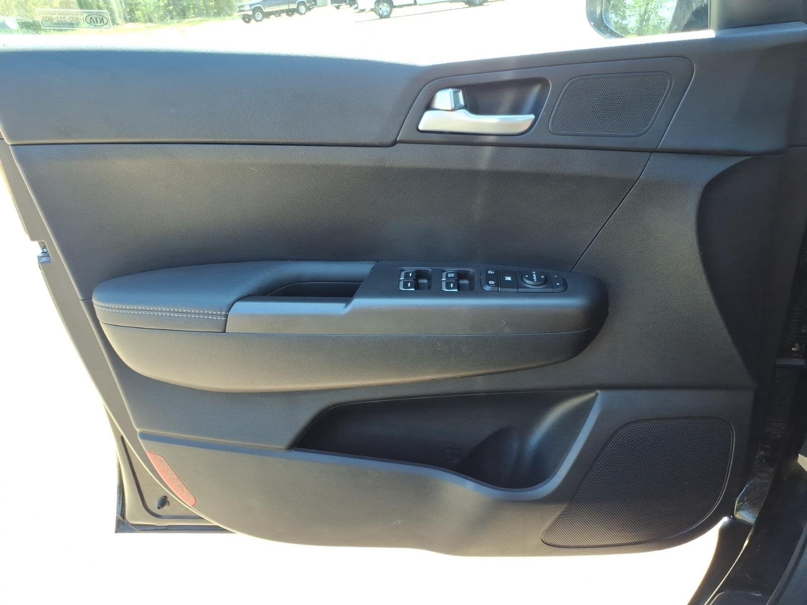 Used 2022 Black Cherry Kia LX image 28