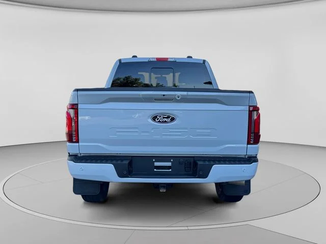 Certified Used 2025  Ford Lariat image 4