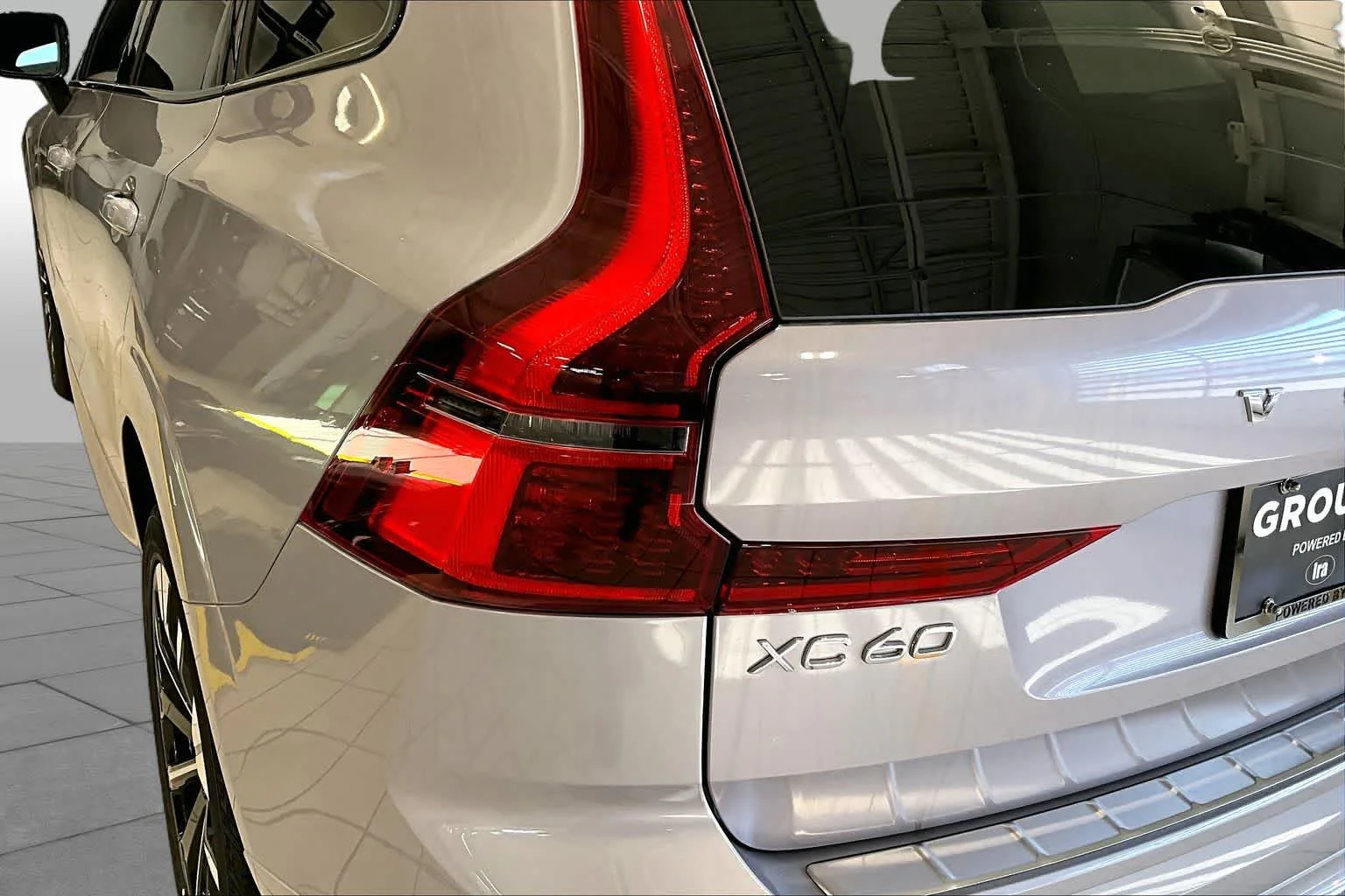 New 2026 AURORA SILVER Volvo Plus image 5