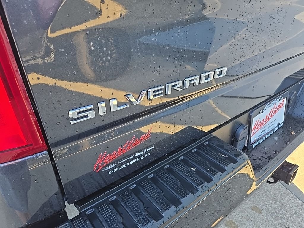 Used 2021 Gray Chevrolet Custom image 20