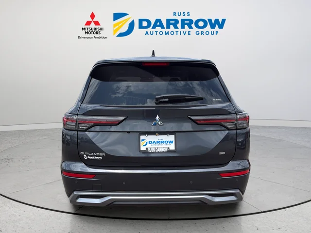 New 2026 Gray Mitsubishi SE image 4