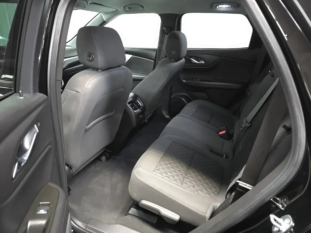 Used 2020 BLACK Chevrolet LT image 30
