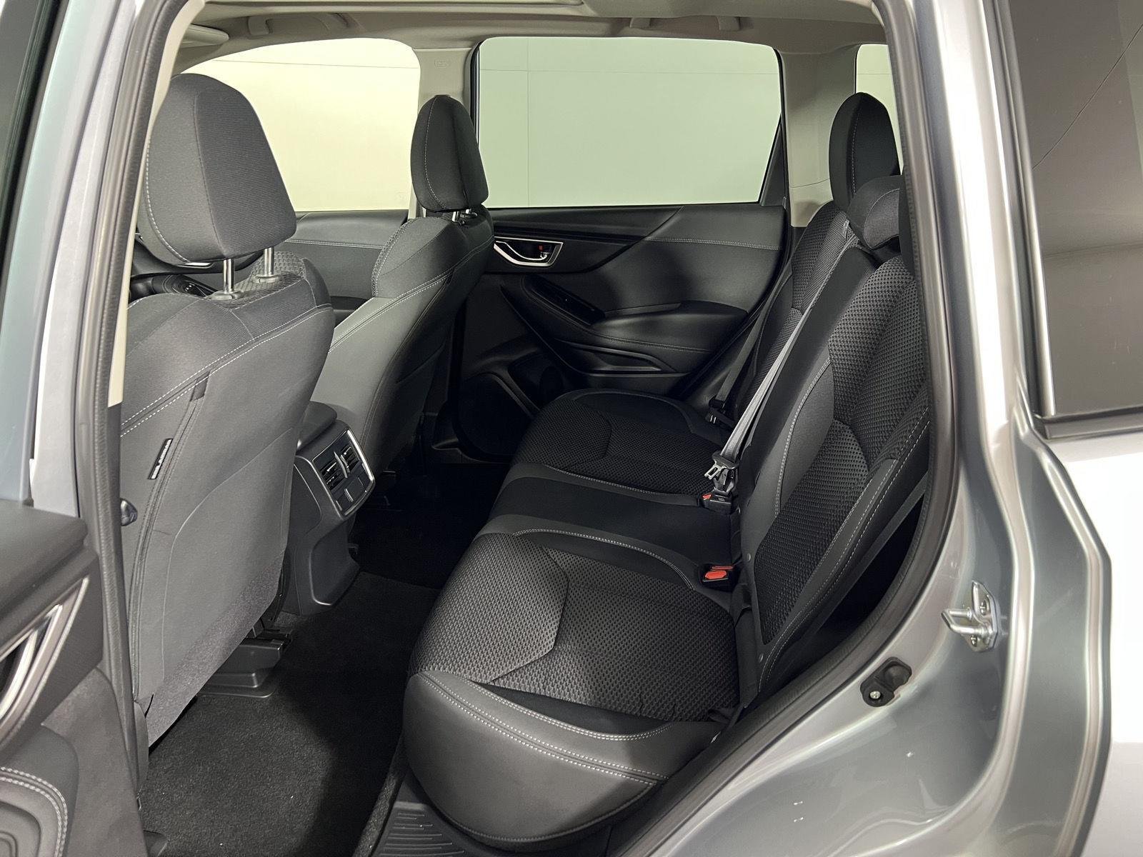 Used 2023 Ice Silver Metallic Subaru Premium image 14