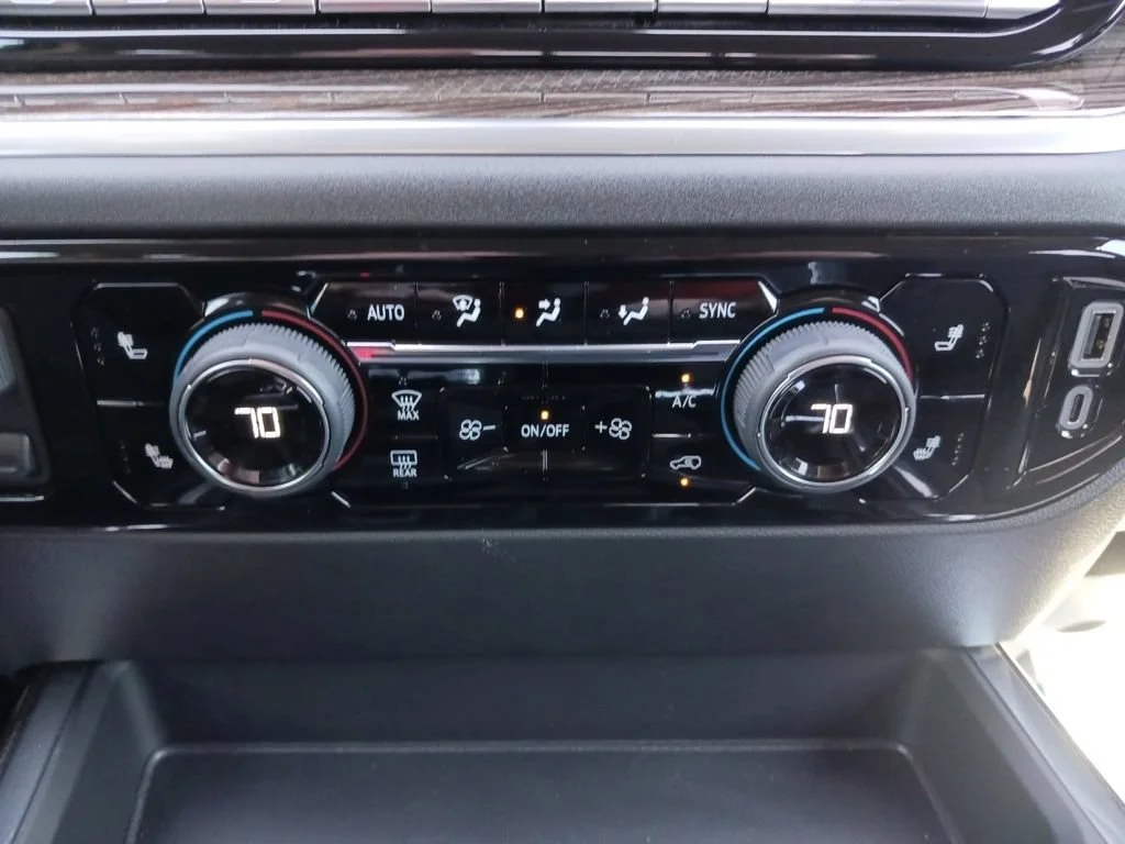 Used 2025 Summit White Chevrolet RST image 24