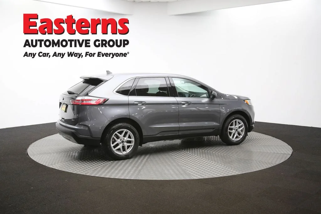 Used 2024 Gray Ford SEL image 40