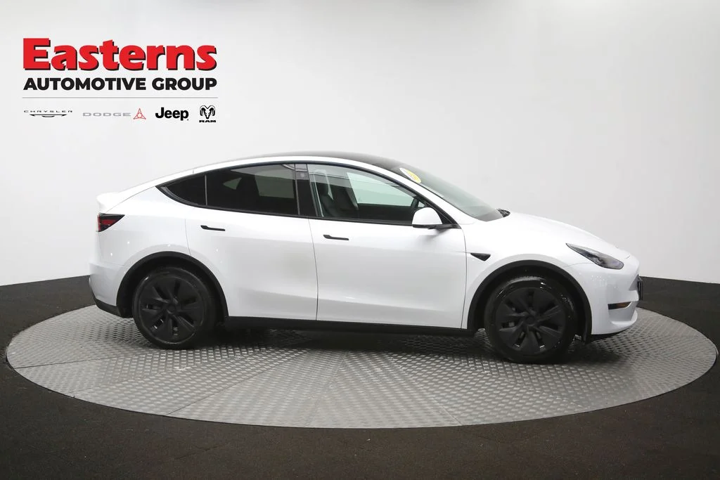 Used 2021 White Tesla Long Range image 39