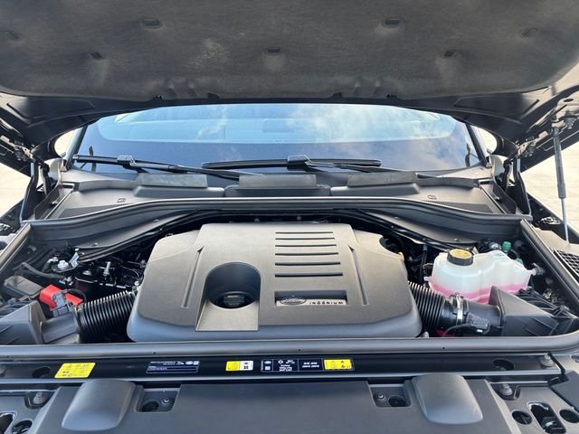 New 2026 Santorini Black Land Rover SE image 19