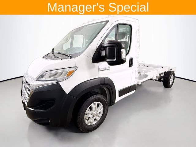 Used 2025 White Ram Low Roof image 3