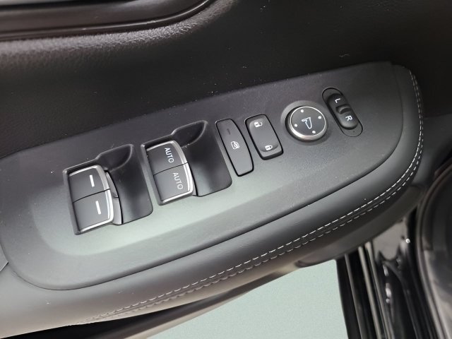 Certified Used 2025 Crystal Black Pearl Honda AWD EX-L image 22