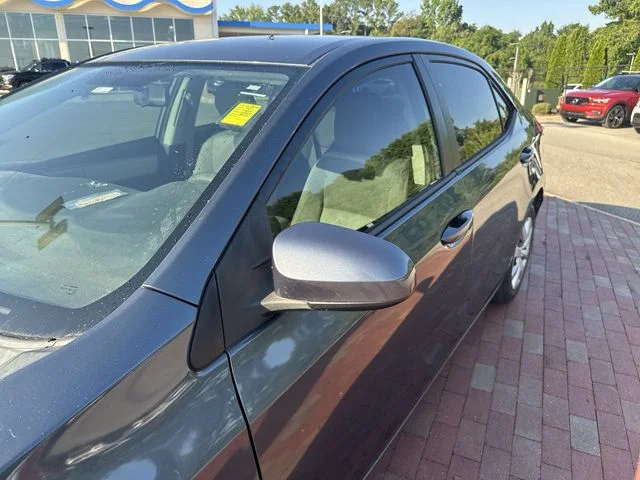 Used 2015 Gray Toyota LE image 5