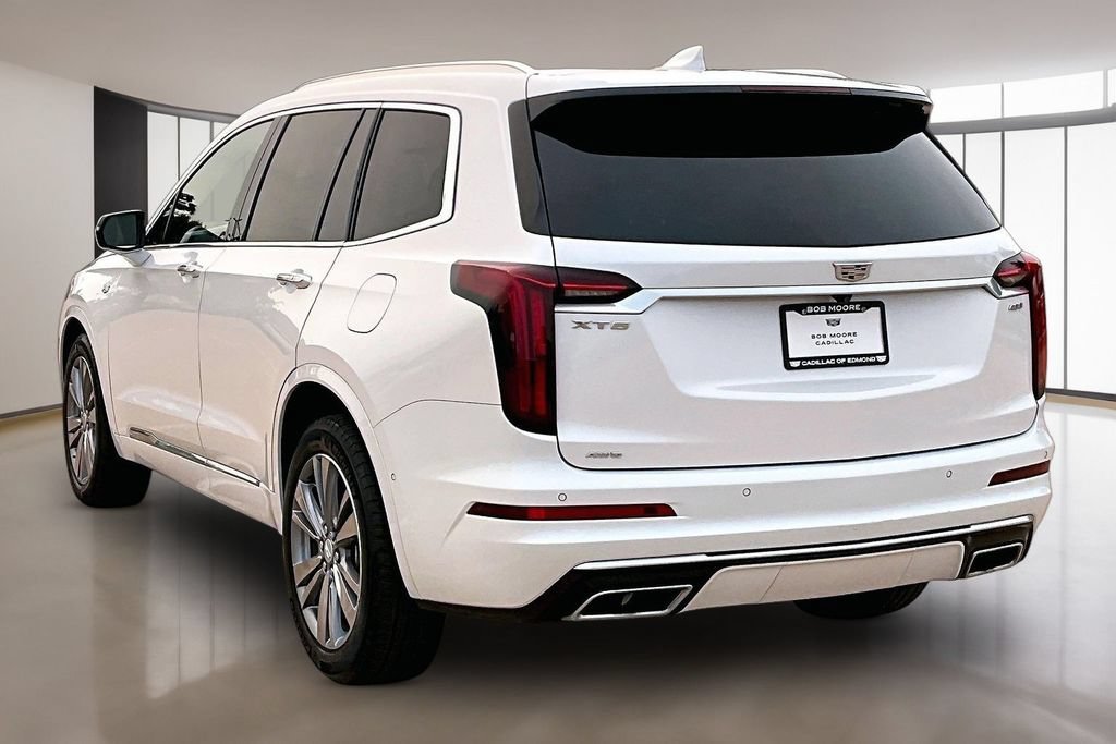 Certified Used 2025 Crystal White Tricoat Cadillac Premium Luxury image 12