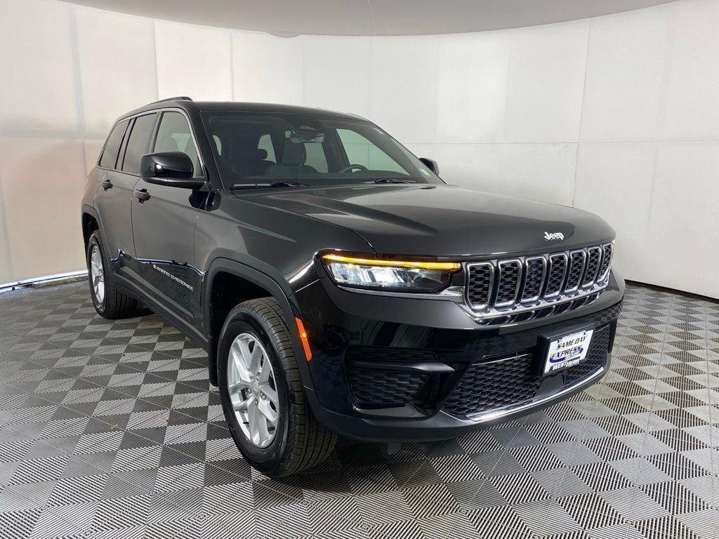 2025 Jeep Grand Cherokee Laredo - Photo 12