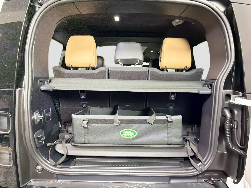 New 2026 Fuji White Land Rover V8 image 28