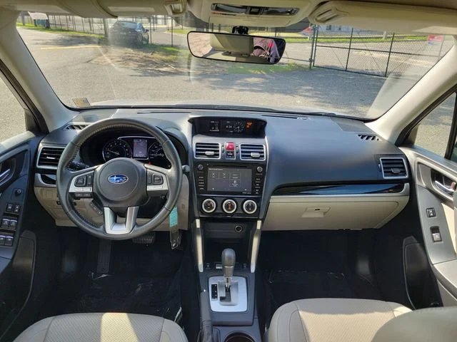 Used 2018 Silver Subaru 2.5i Limited image 25