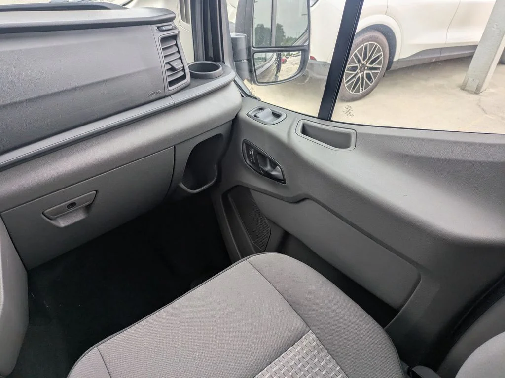 New 2026 Agate Black Metallic Ford XLT image 17