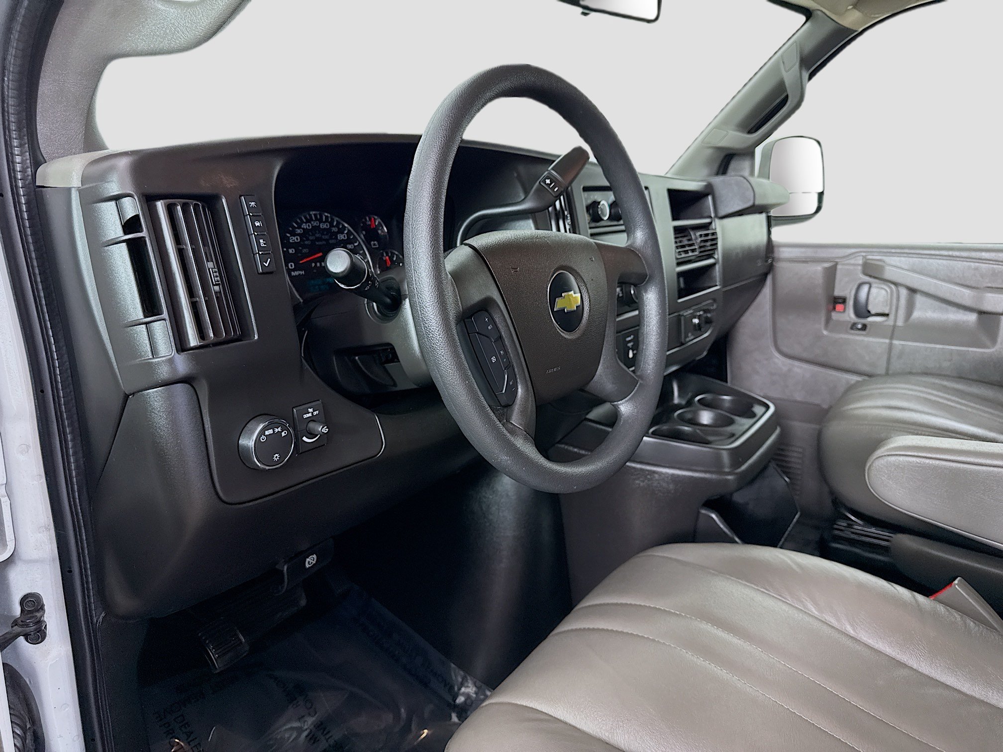 Used 2020 Summit White Chevrolet WT image 9