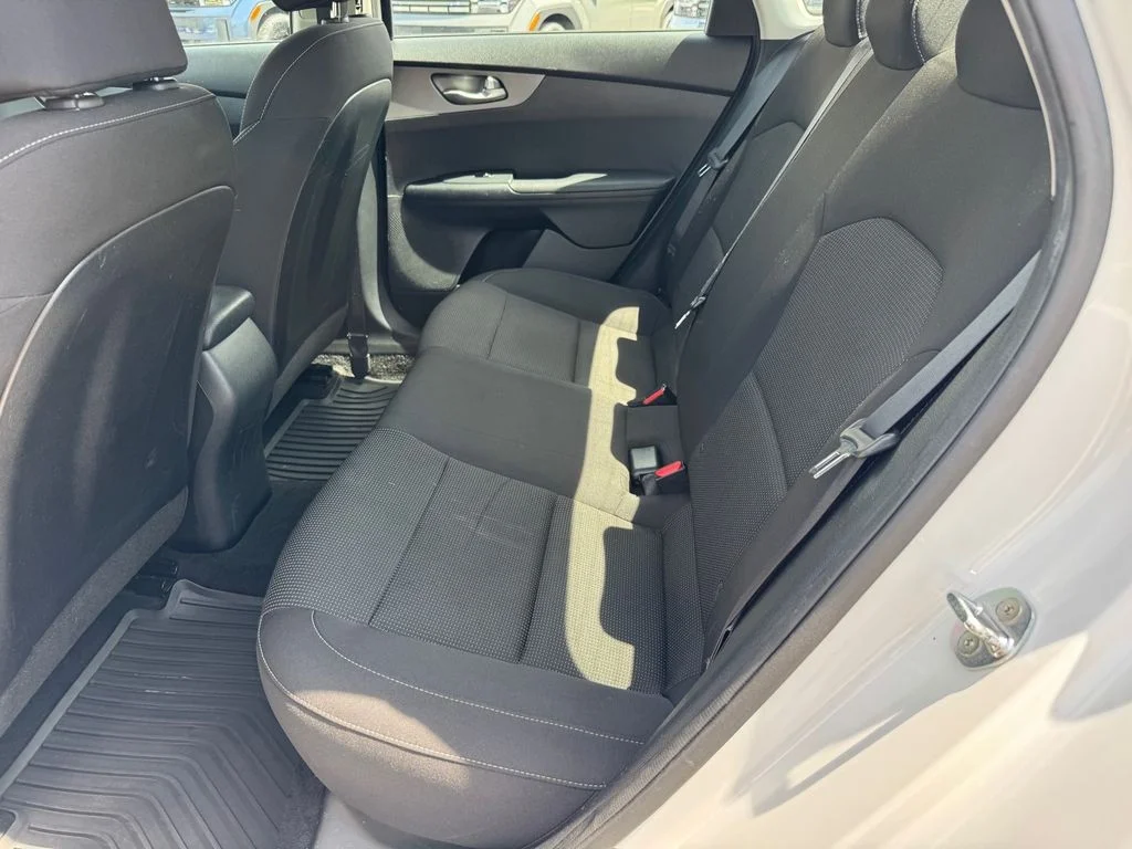 Used 2020 White Kia FE image 10