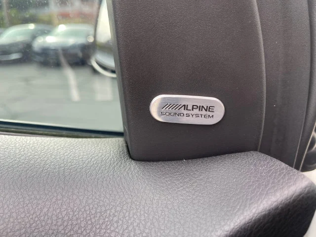 Used 2018 White Dodge Crossroad image 19