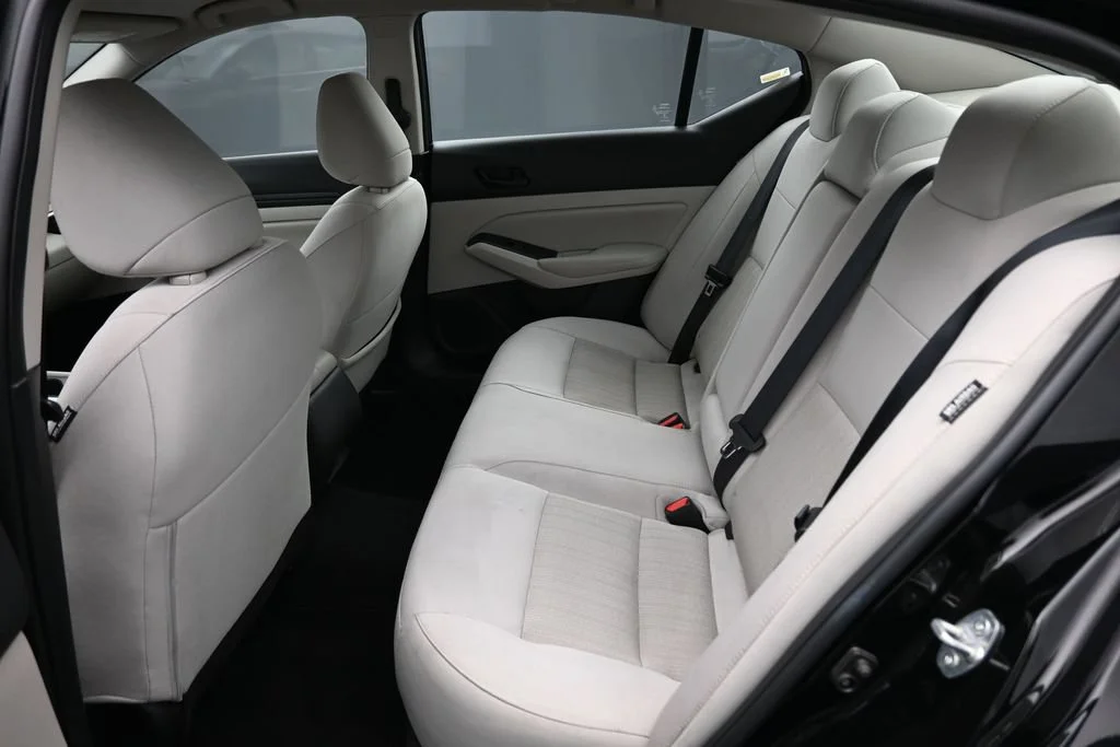 Used 2025 Black Nissan 2.5 SV image 12