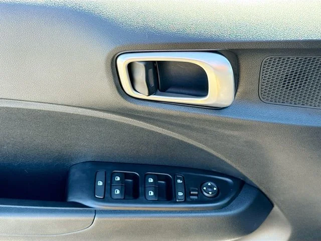 Used 2025 Gray Hyundai SEL image 17