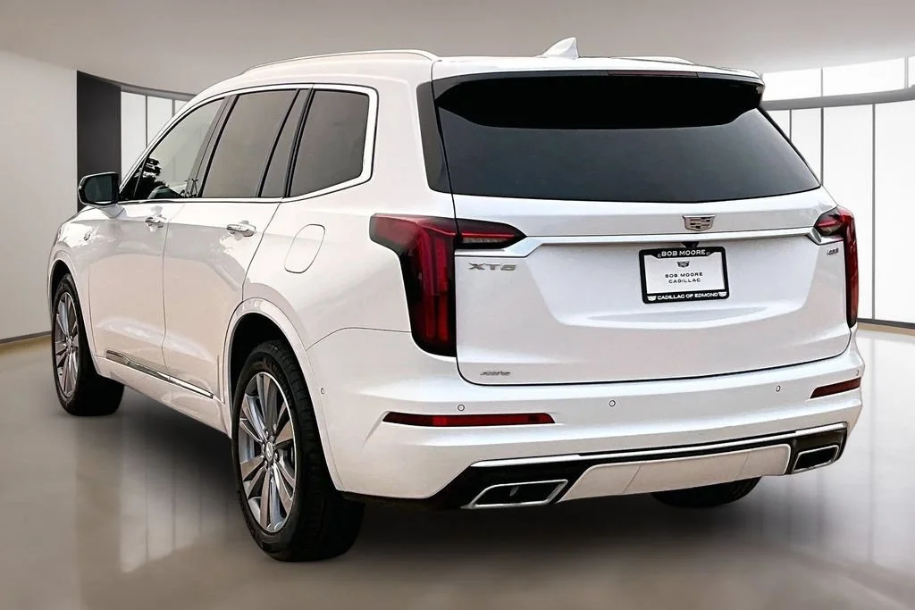 Certified Used 2025 Crystal White Tricoat Cadillac Premium Luxury image 12