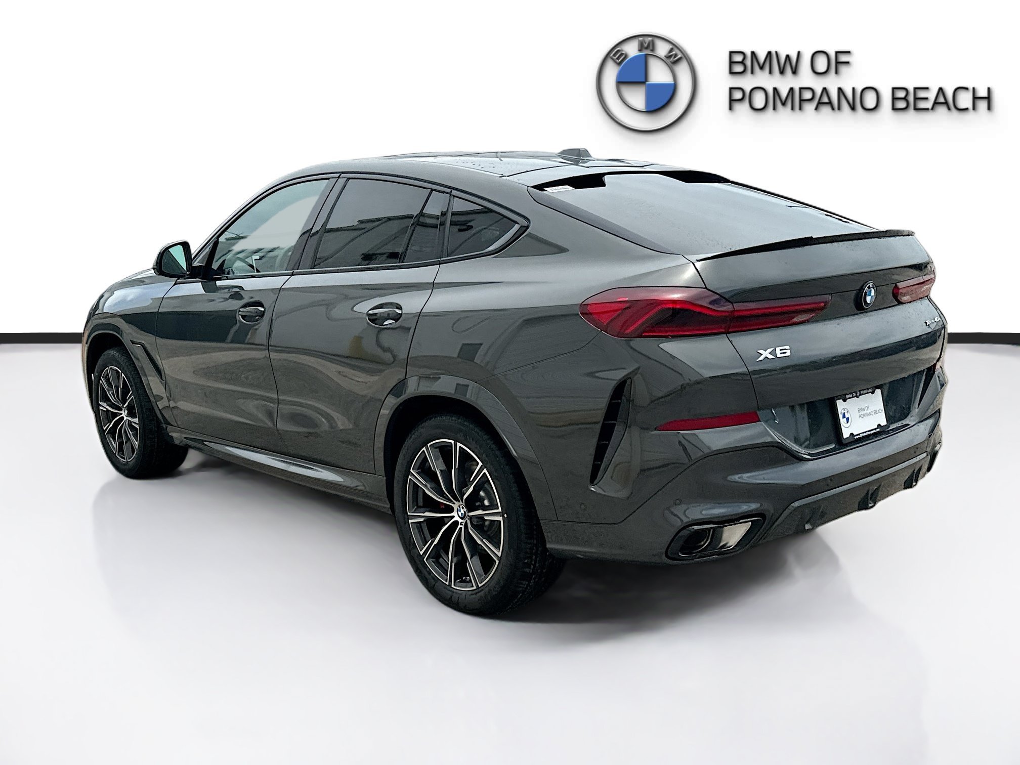 New 2027 Dravit Grey Metallic BMW xDrive40i image 4