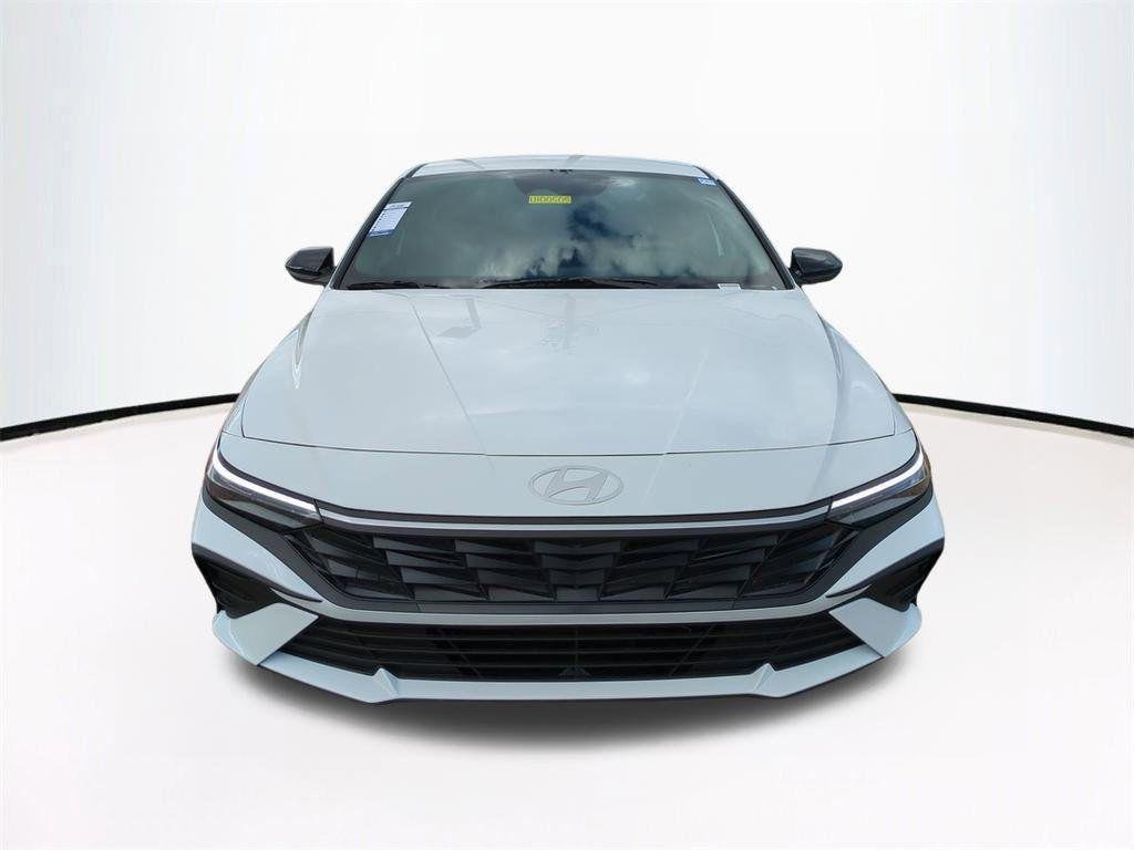 New 2026 White Hyundai SEL Sport image 3