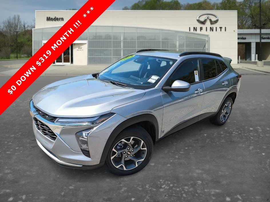 2025 Chevrolet Trax LT's photo
