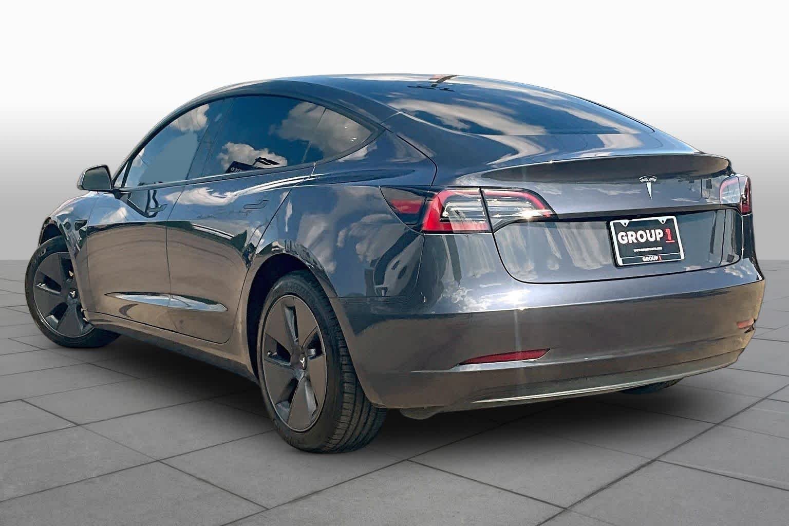 Used 2023 Midnight Silver Metallic Tesla  image 10