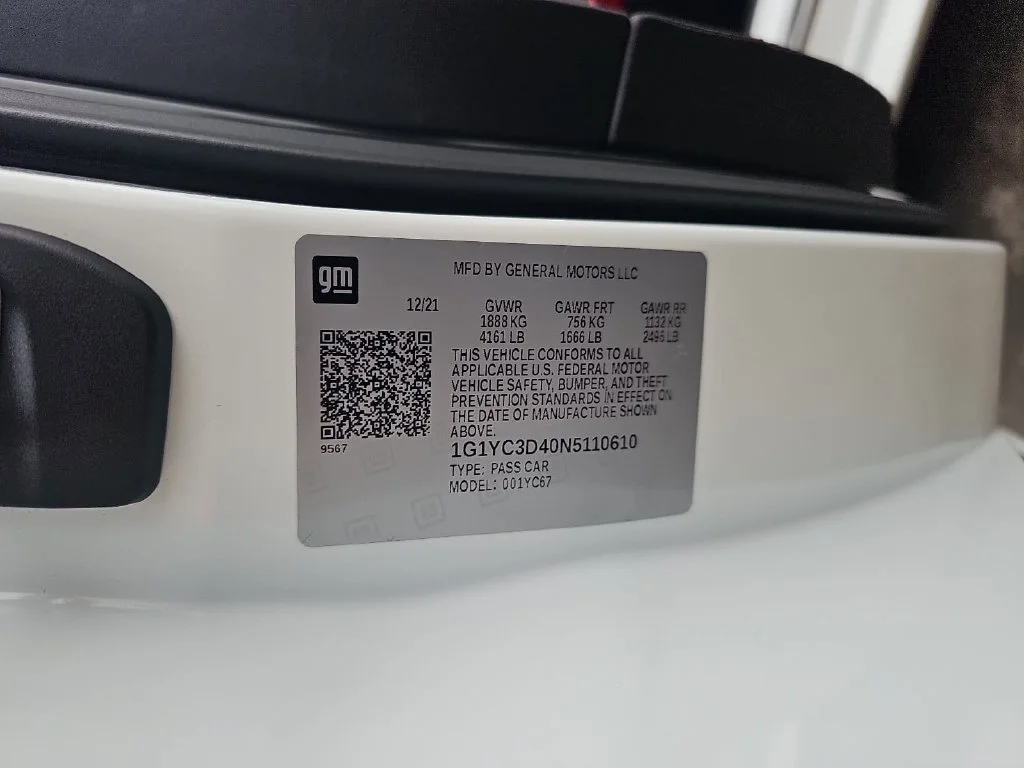 Used 2022 White Chevrolet Stingray image 43