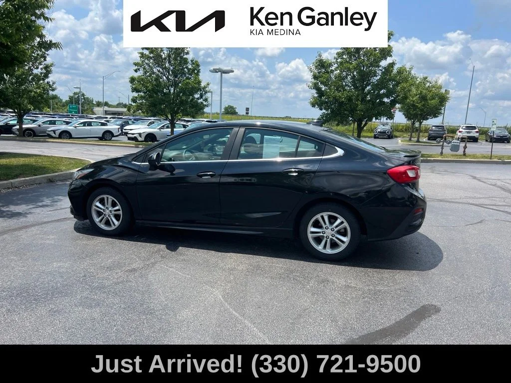 Used 2016 Black Chevrolet LT image 8