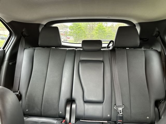 Used 2025  Mitsubishi SE image 27