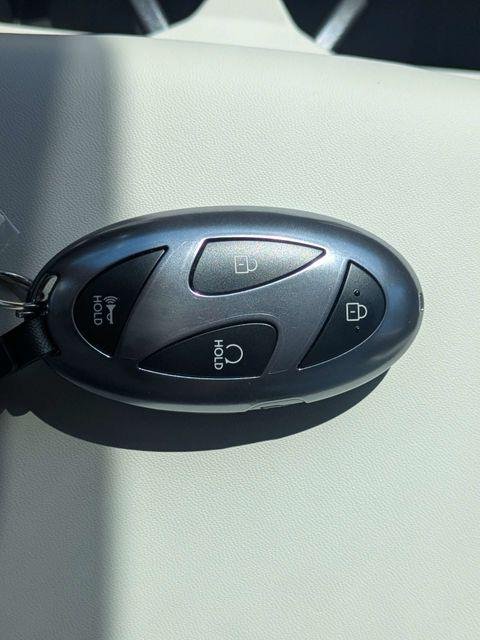 New 2027 Gray Hyundai SEL FWD image 33