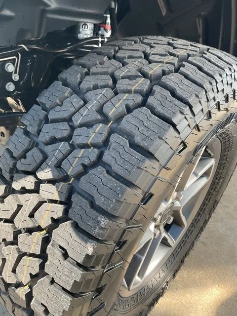 New 2026 Anvil Clear-Coat Exterior Paint Jeep Mojave image 23