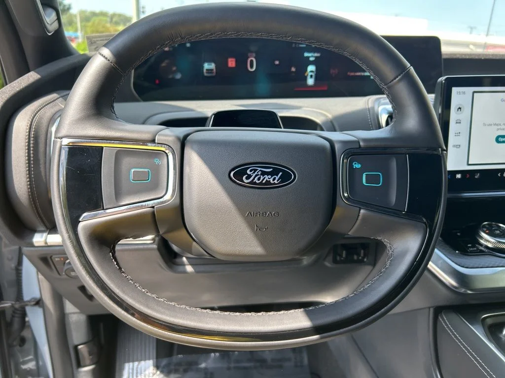 Used 2025 Gray Ford Platinum image 13