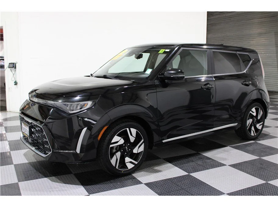 Used 2023 Fusion Black Kia GT-Line image 7