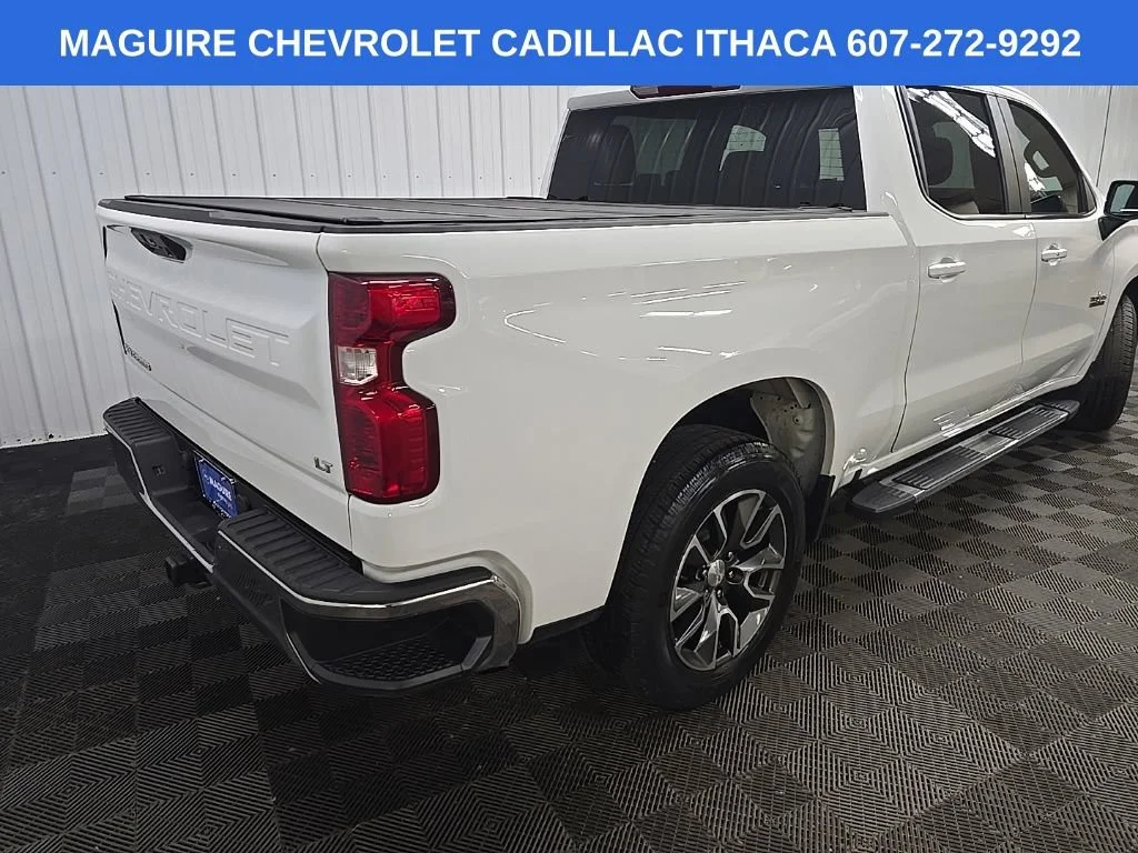 Used 2022 Summit White Chevrolet LT image 10