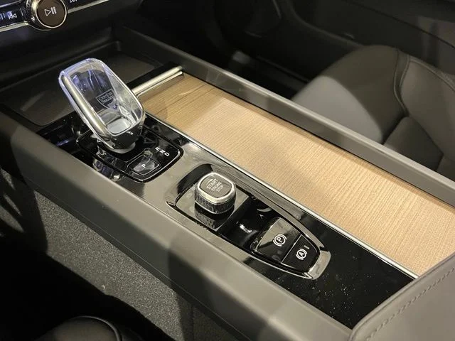 New 2026 Aurora Silver Volvo Plus image 16