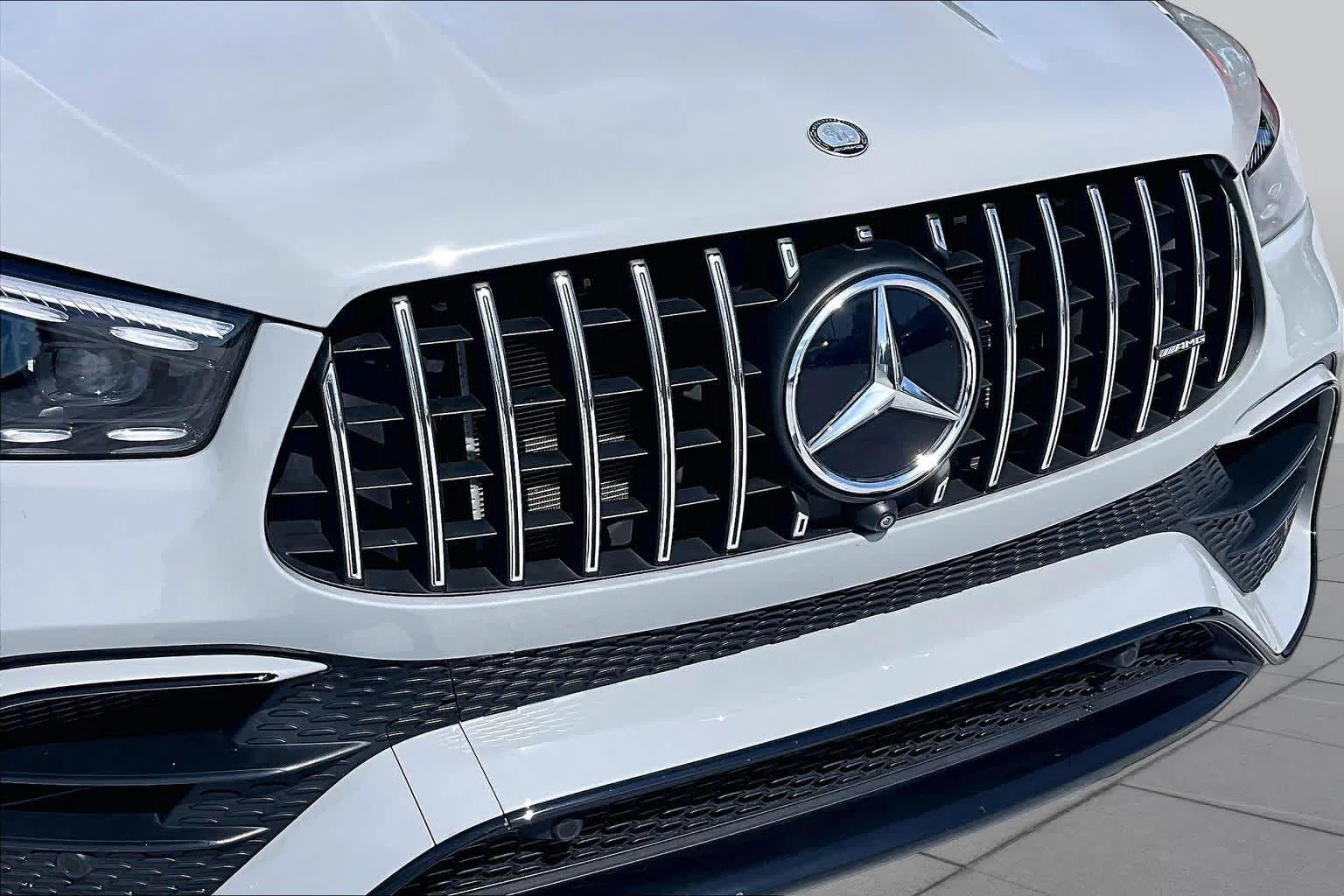 Used 2025 MANUFAKTUR Alpine Grey Mercedes-Benz AMG® GLE 63 S image 29