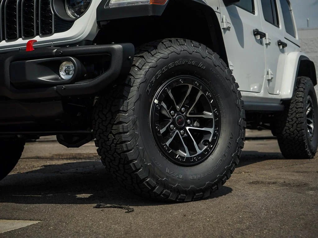 New 2026 Bright White Clearcoat Jeep Rubicon X image 6