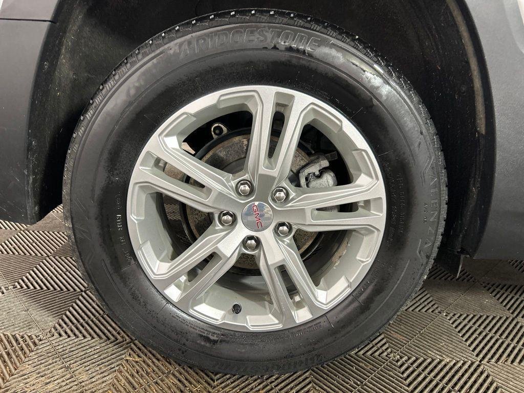 Used 2023 Summit White GMC SLE image 2