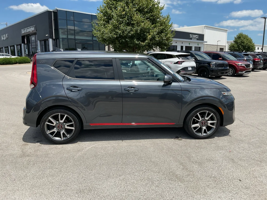 Used 2022 Gravity Gray Kia GT-Line image 11