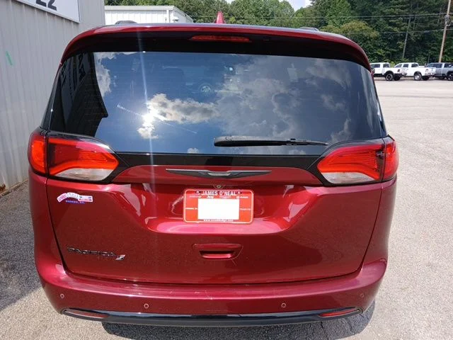 Used 2020 Red Chrysler Touring L Plus image 4
