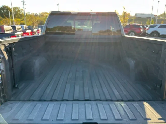 Used 2019 Smokey Quartz Metallic GMC SLT image 10