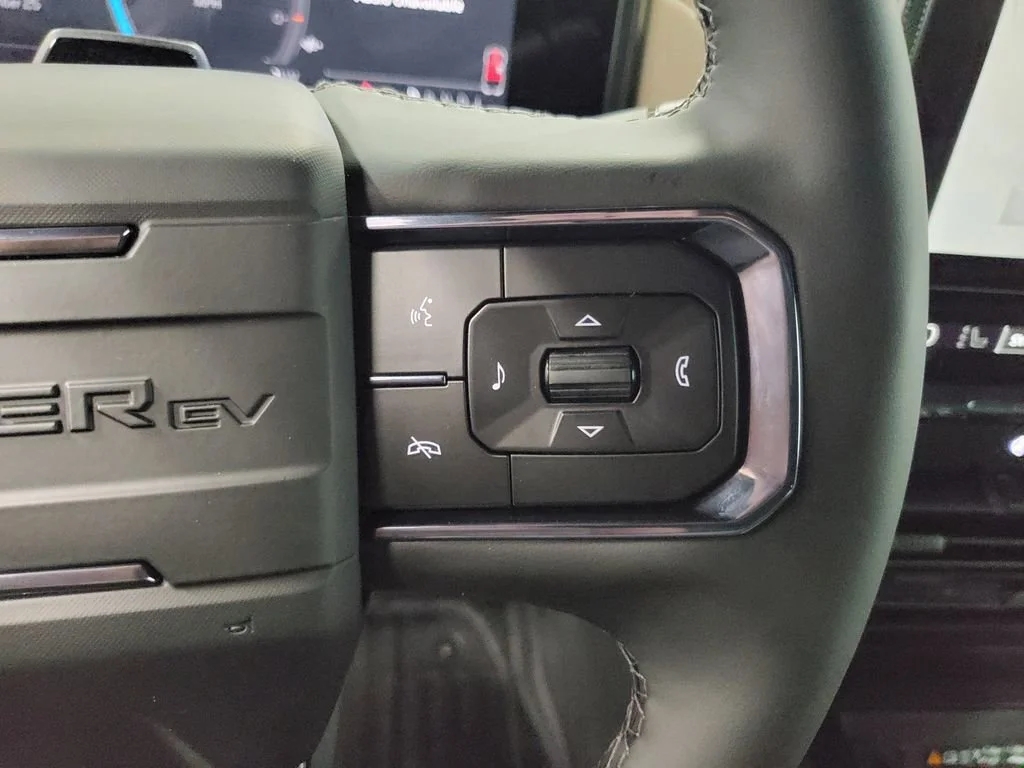 2026 GMC HUMMER EV 2X - Photo 14