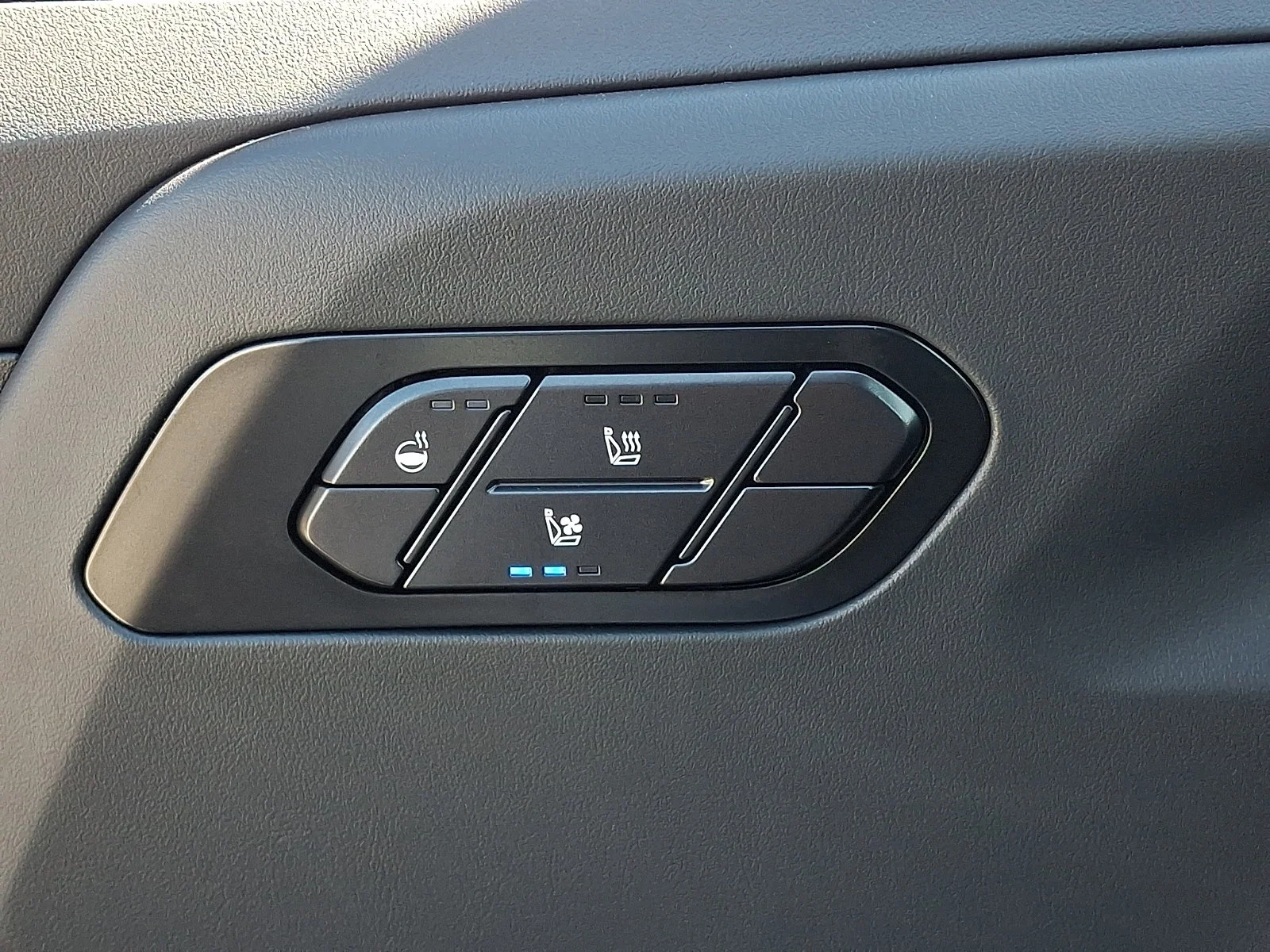 New 2027 White Kia X-Line EX image 20