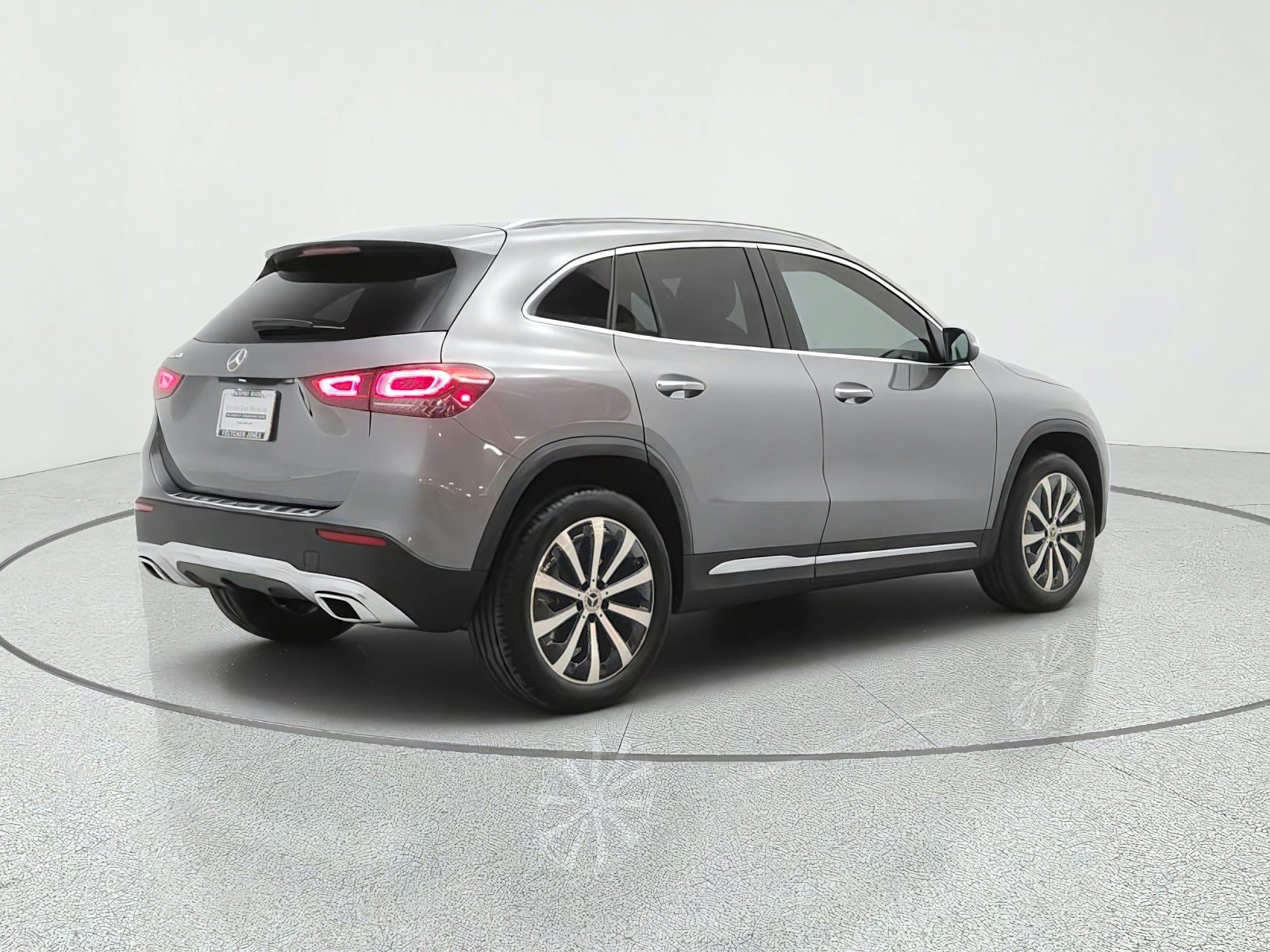 Used 2023 Mountain Grey Metallic Mercedes-Benz GLA 250 SUV image 5